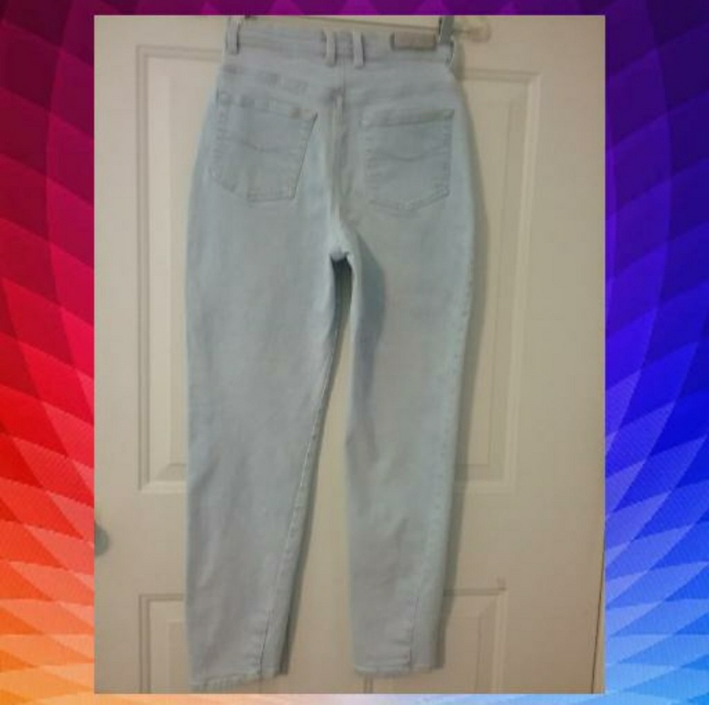 Vanderbilt Blue Jean - Picture 2 of 2